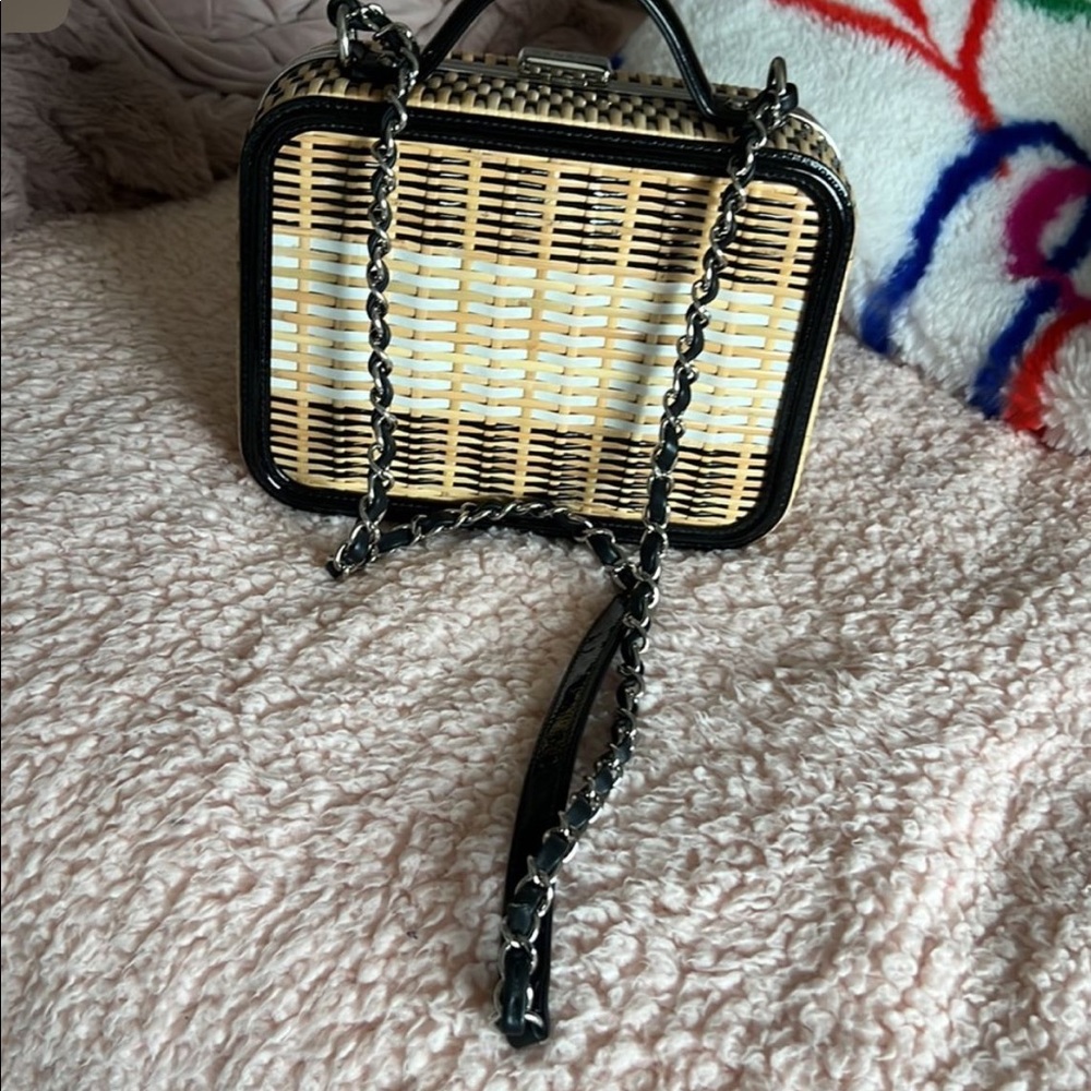 Chanel Vanity Rattan Wicker Bag. 💜 - Picture 2 of 6